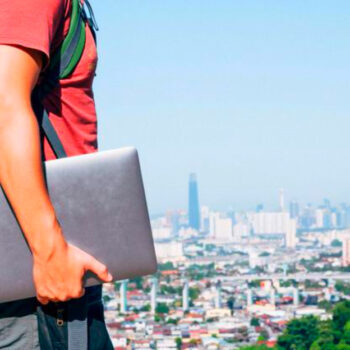 Why 2025 Is the Year of the Digital Nomad (Travel Trends)