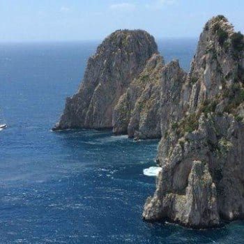 Hiking to the Natural Arch in Capri is one of the prettiest hikes I've ever taken.